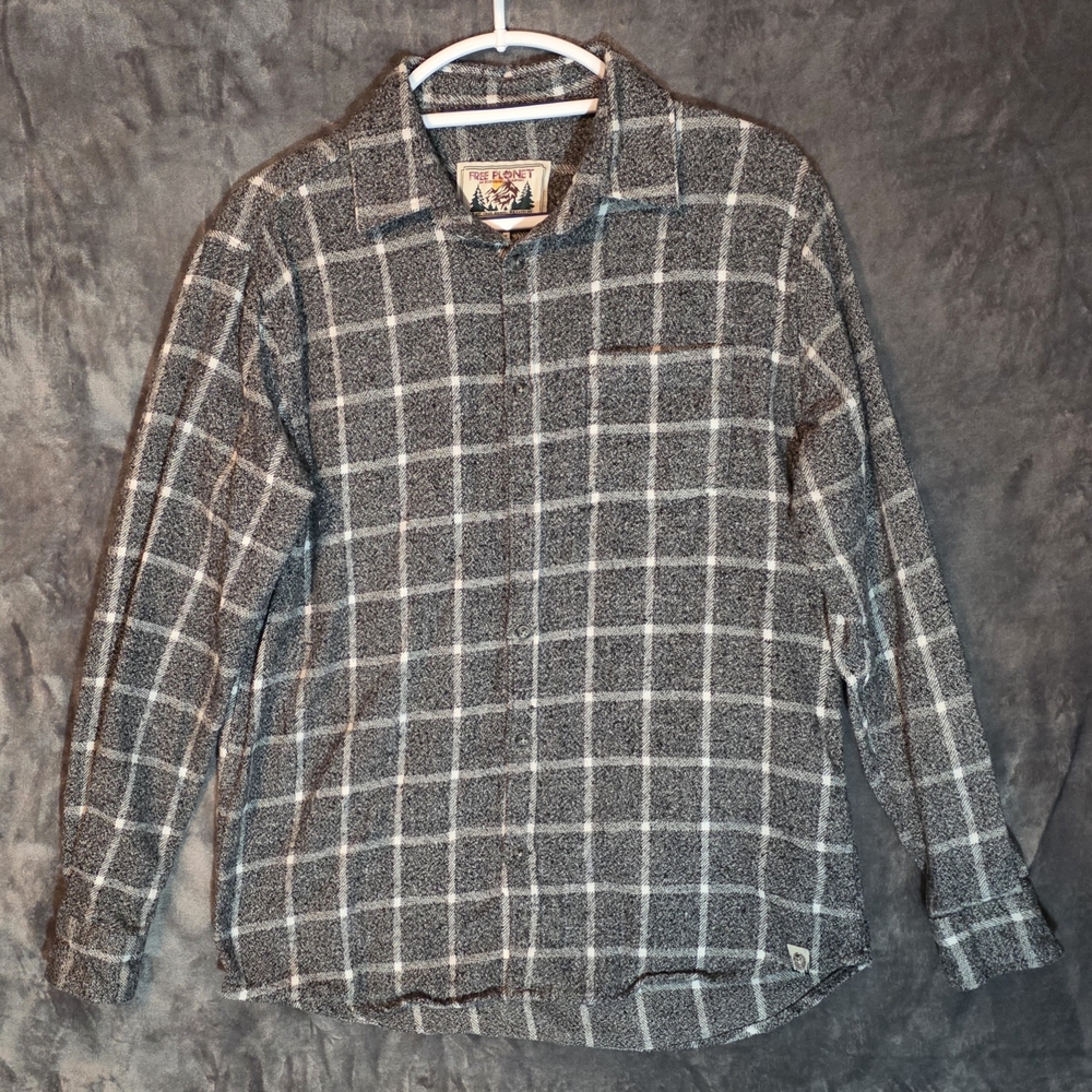 Free Planet Black and White Checkered Flannel Shirt (XL)